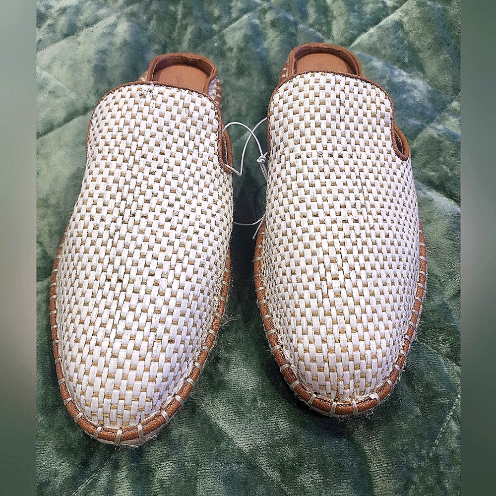 Women Cream Espadrille platform wedge sandal 9 1/2 M